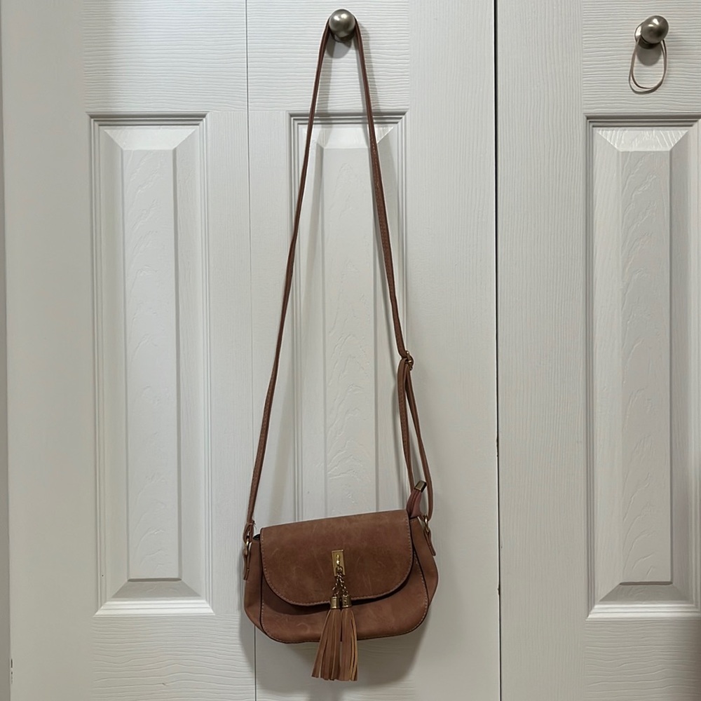 ARDENE / Redwood Colour